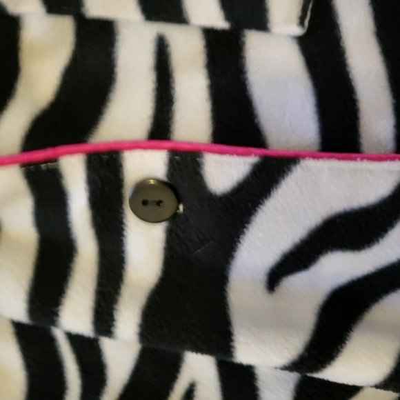 Coastal Club Fleece Zebra Pring Pajama Button Up Top Size Medium - Picture 5 of 6